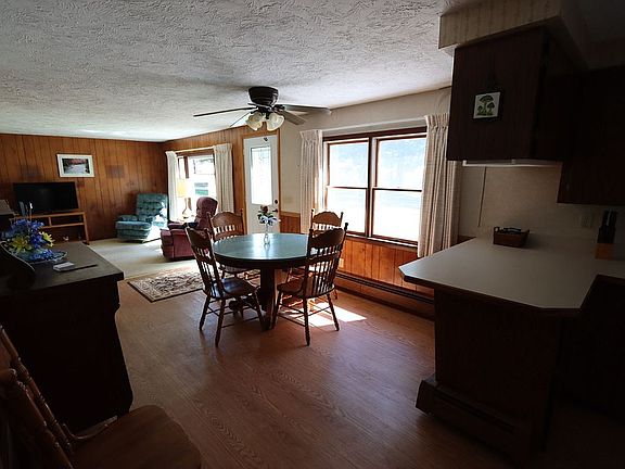 5th image of 4805 N Shore Dr NE