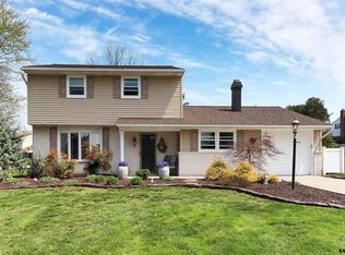 3615 Fox Chase Dr, Dover, PA 17315
