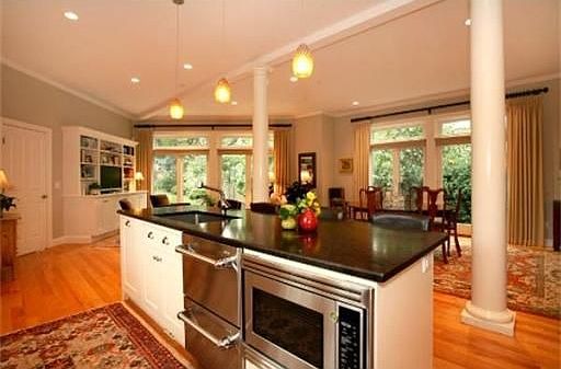 3rd image of 19 Ashland St