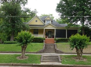 64 E Main St, Marianna, AR 72360