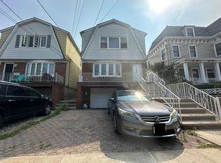88 W 8th St FLOOR 1, Bayonne, NJ 07002