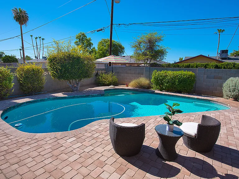 1236 E Del Rio Dr — Photo 20