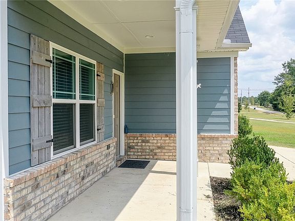 4th image of 139 Lee Road 123