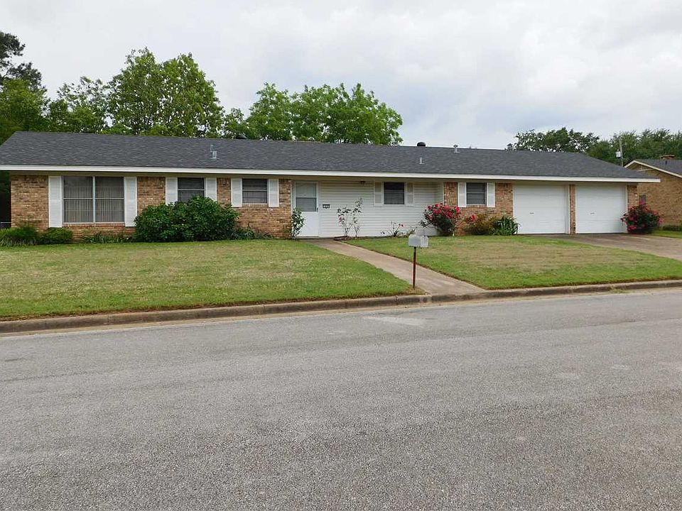 1st image of 1605 Woodway Ln