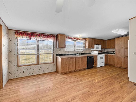 3rd image of 7806 W County Road 300 N