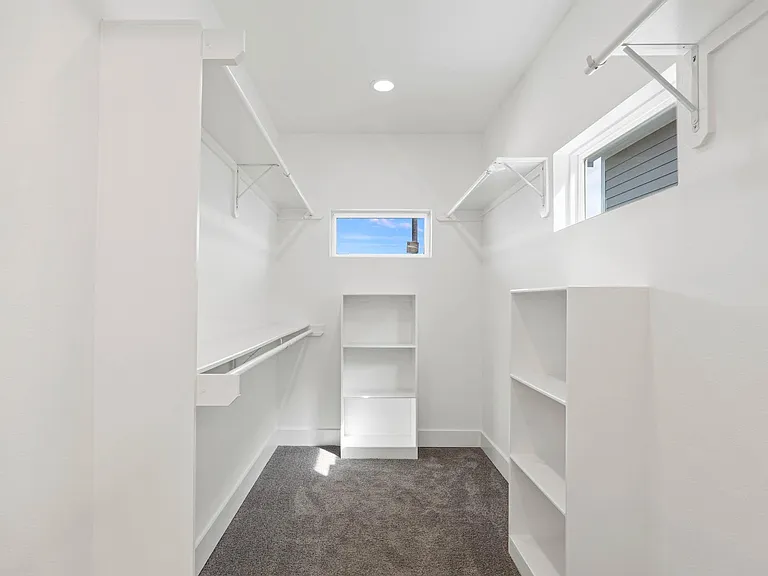 4512 Noble St — Photo 13