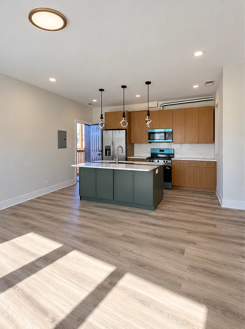 5134 N Kimball LLC — Photo 3