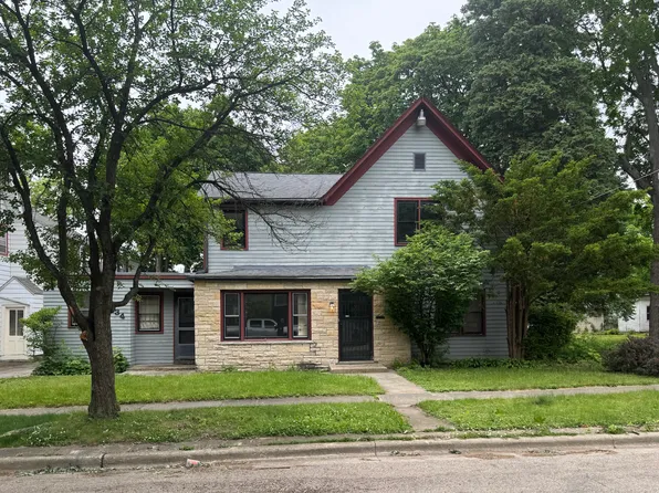 (undisclosed Address), Elgin, IL 60120