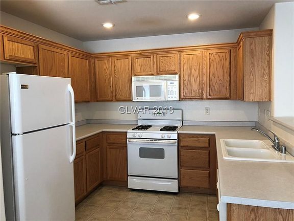 2nd image of 8250 Amphora St