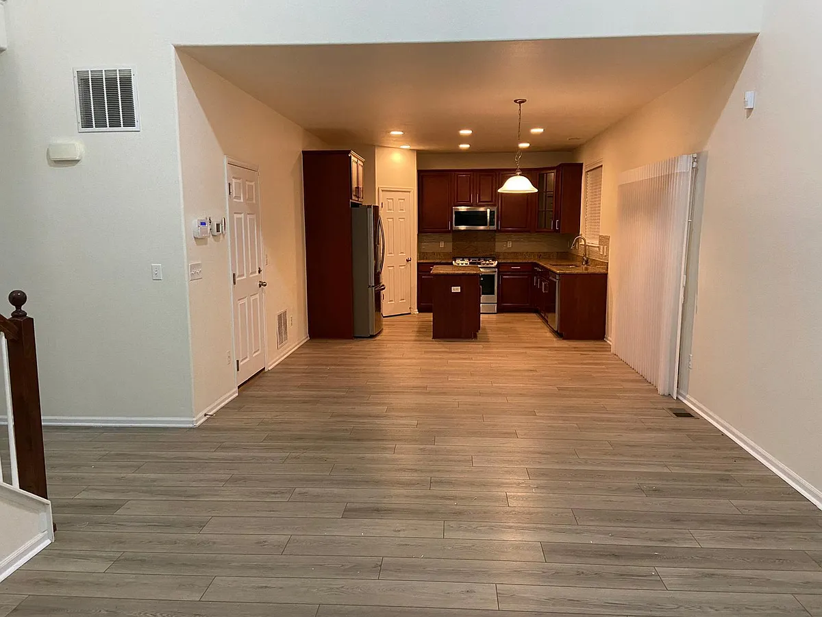 Spacious Main Level - 14166 Greenfield Loop