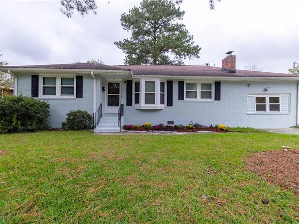 13 Kennedy Dr, Portsmouth, VA 23702
