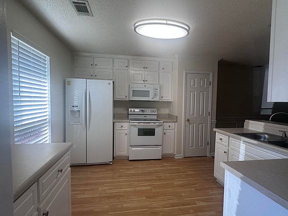 2nd image of 108 Harvestwood Dr