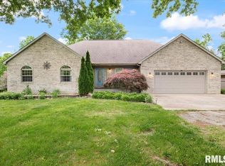 57 Miller Ln, Taylorville, IL 62568
