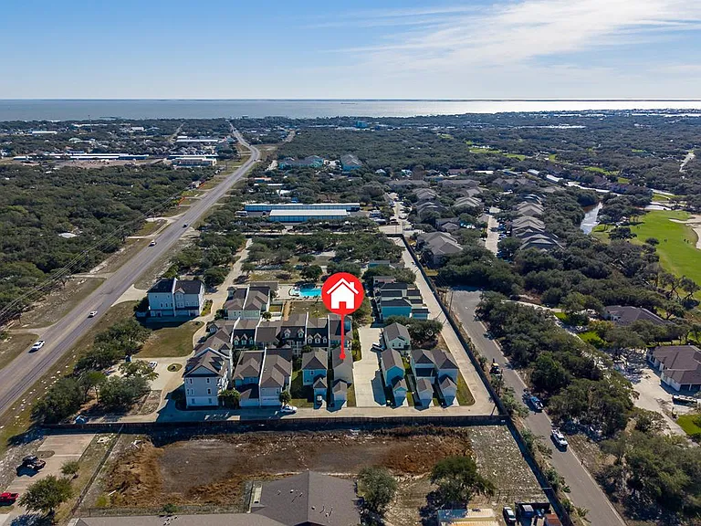 124 Lavaca Cir — Photo 45