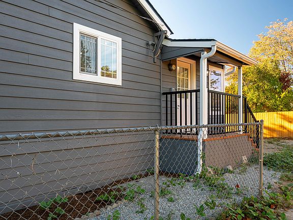 4th image of 3736 C St