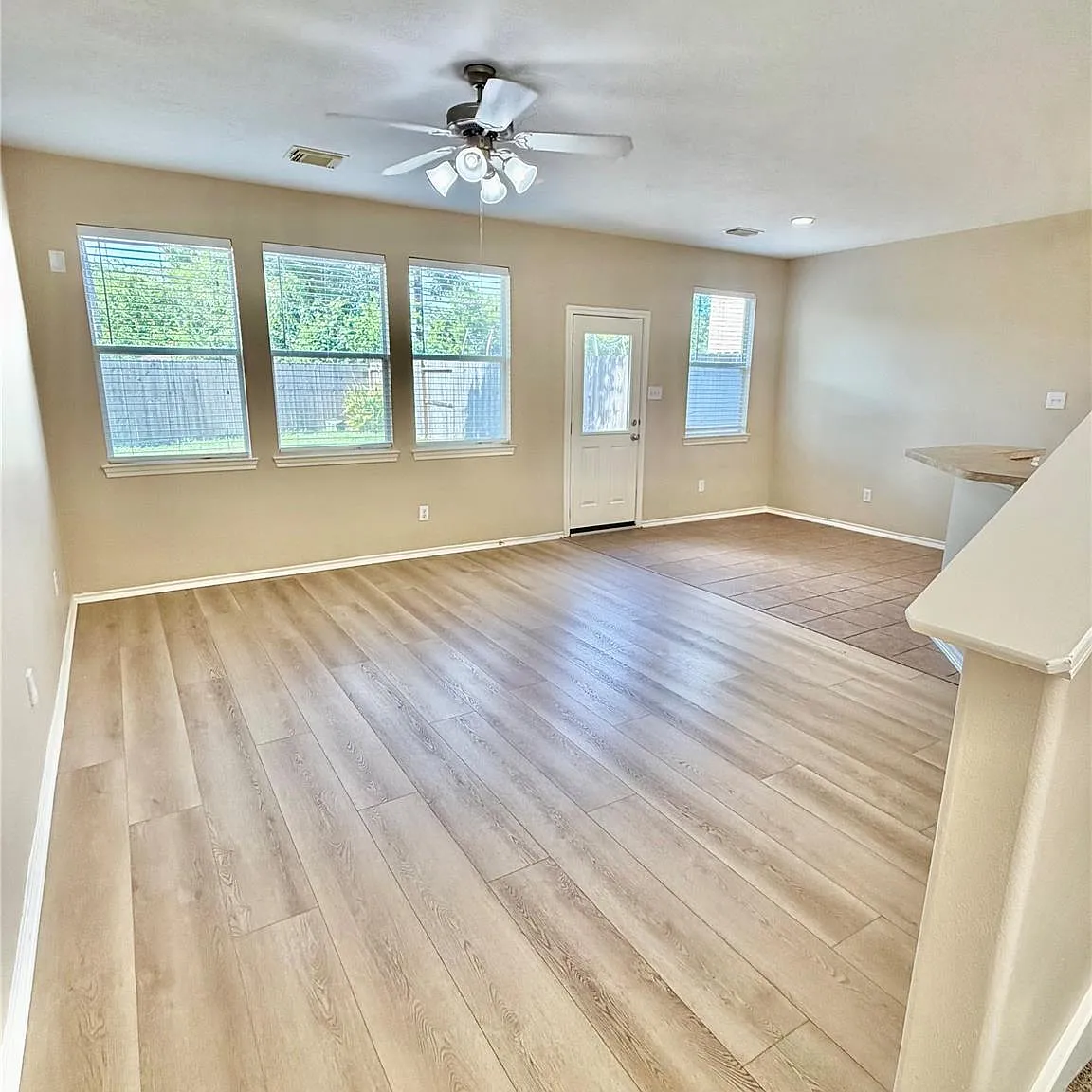 3 bed, 2.5 bath, 1615 sqft, $1,850 — Photo 3