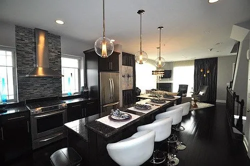 922 Warren Ave #201 Photo 1
