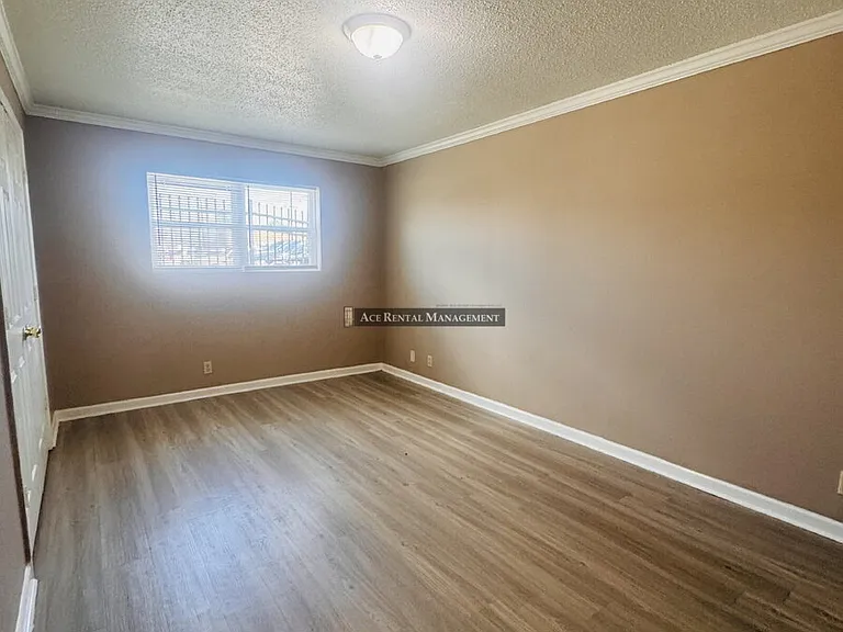 204 10th St #30 — Photo 7