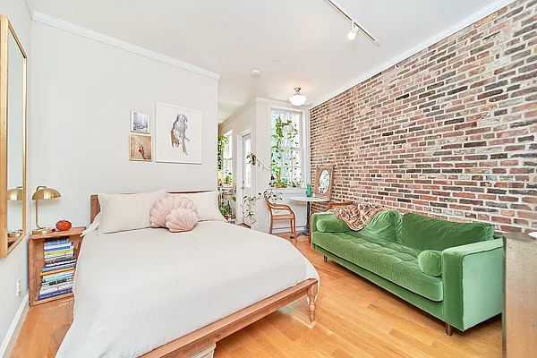 Rented by Living New York | media 10