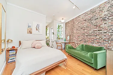 Rented by Living New York