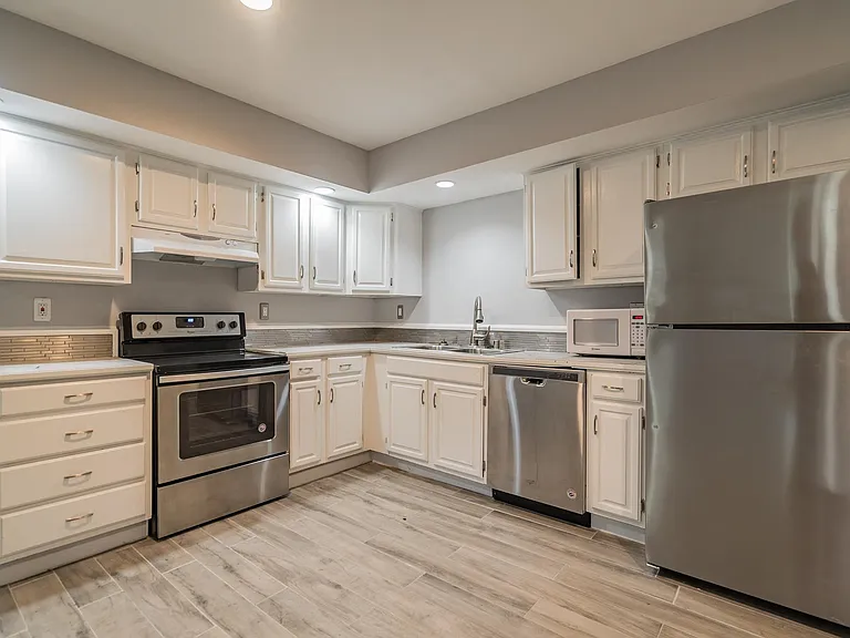 1116 Rhode Island Ave NW #B — Photo 9