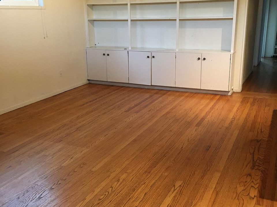 2nd image of 932 Jackson St