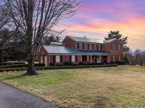 2136 Adena Ln, Lexington, KY 40516