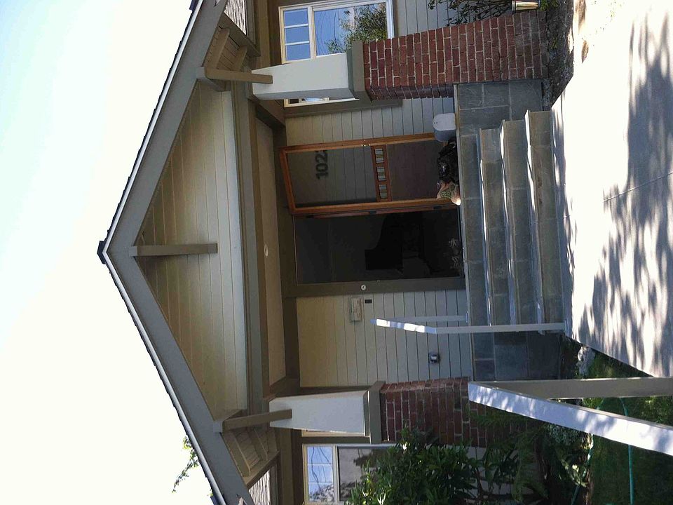 2nd image of 1023 NE 71st St
