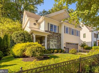 10212 Parkwood Dr, Kensington, MD 20895