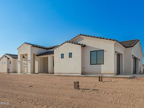 4th image of 748 W Ryan Way