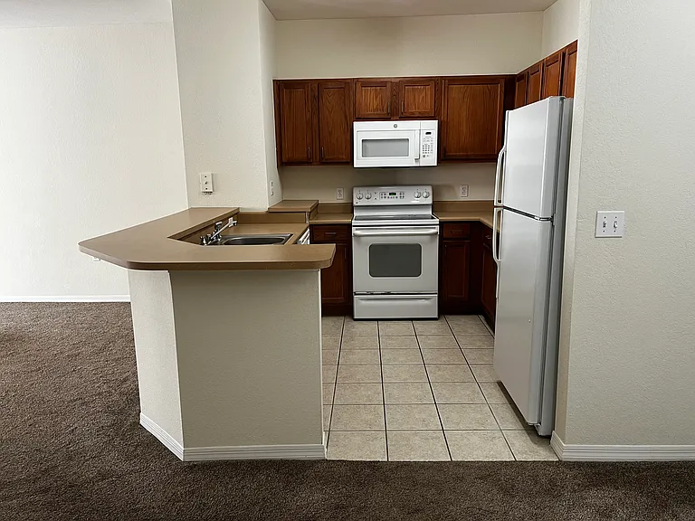 8225 Claire Ann Dr — Photo 13