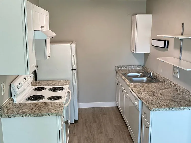 4920 King Arthur Way — Photo 1