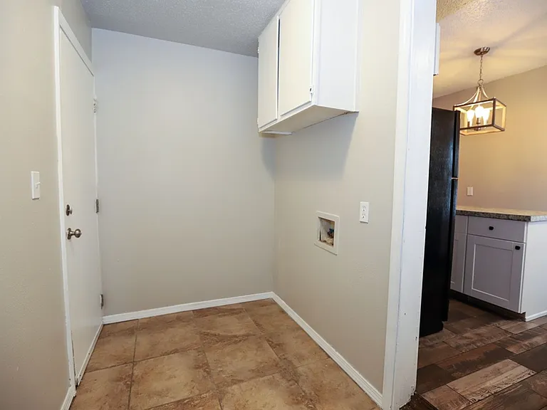 3515 E King Pl — Photo 12