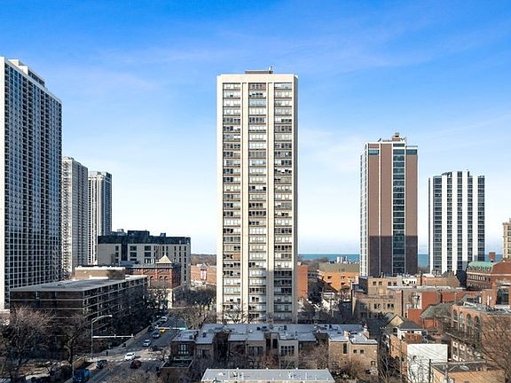 3rd image of 88 W Schiller St APT 1005