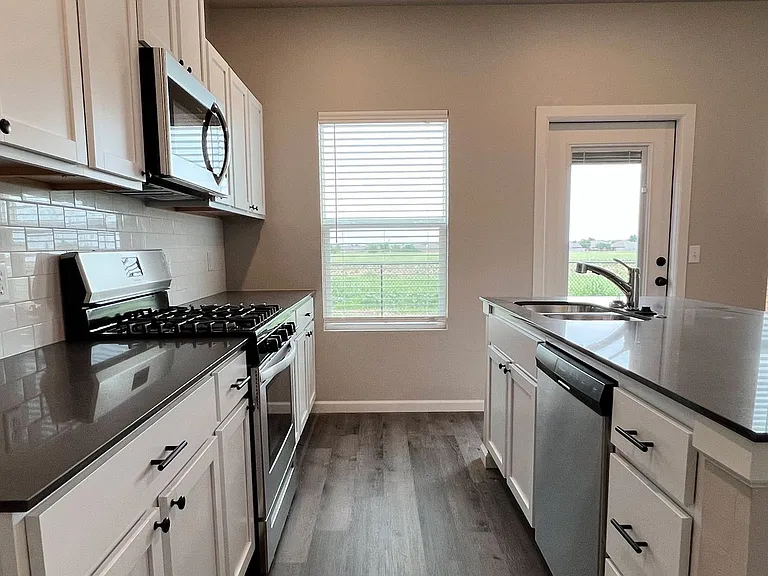 7713 Owen Ln — Photo 3