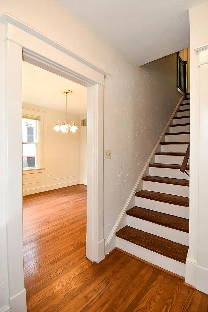 Nestled in the highly desirable Aurora Hills community. — Photo 3