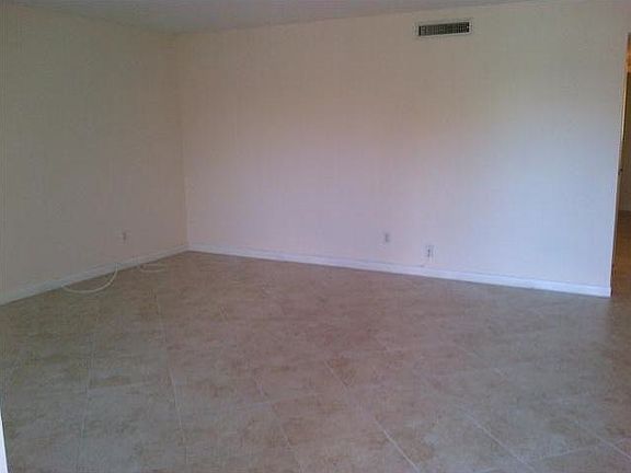 2nd image of 6900 SW 39th St APT 204J