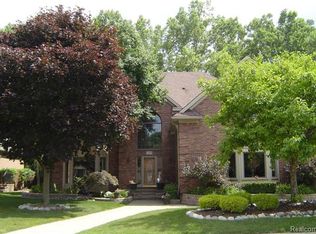 15460 Daniel Ct, Allen Park, MI 48101