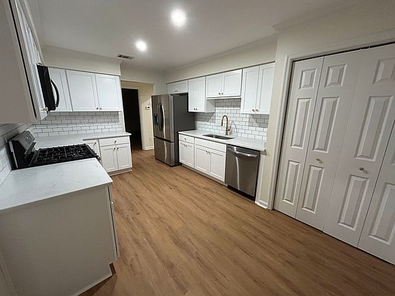 4th image of 3468 Chamblee Rd