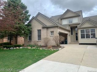 10940 Pinehurst Rd, Plymouth, MI 48170