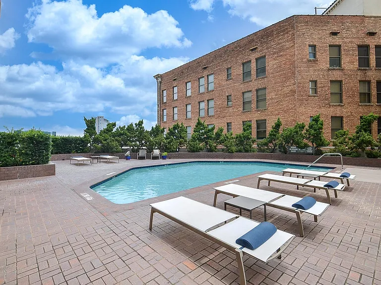 5000 Montrose Blvd #12B — Photo 32