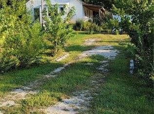 1384 Red Bird St, Bland, MO 65014