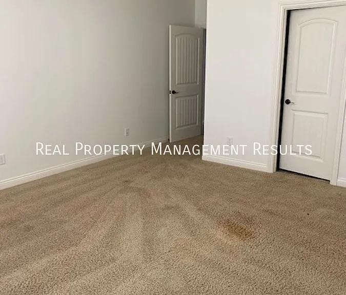 9399 Millicent Ct — Photo 13