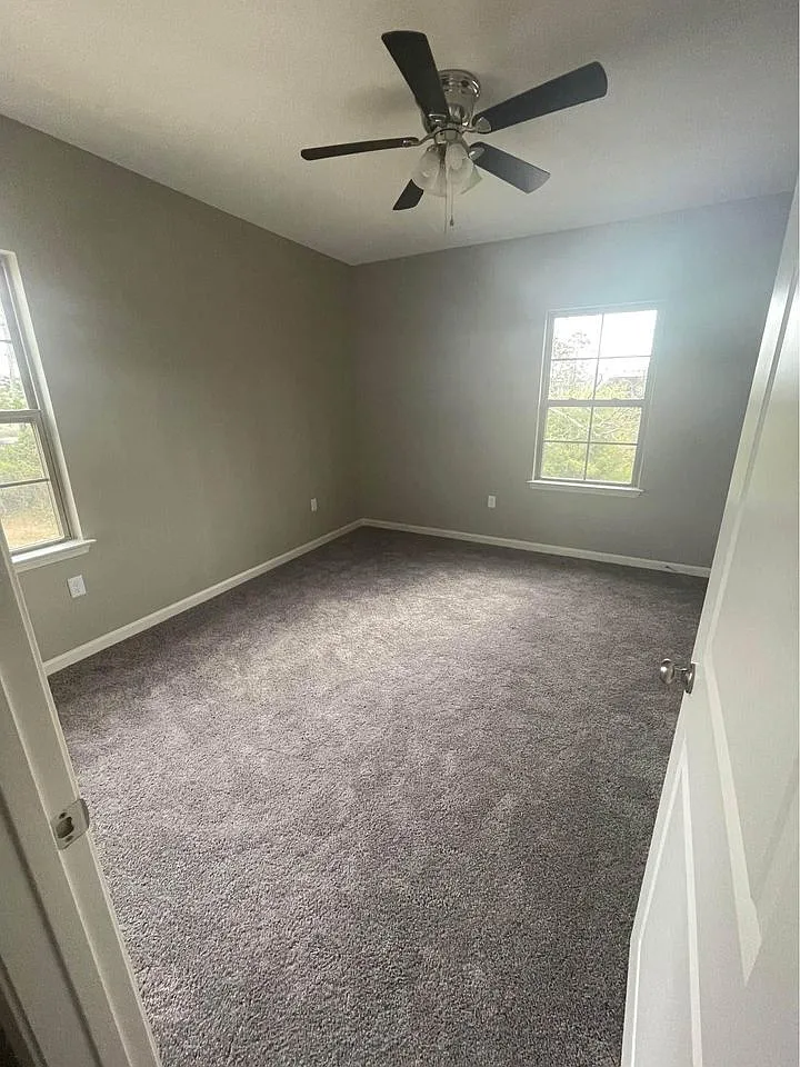 120 Thornton Lane - 2 — Photo 4
