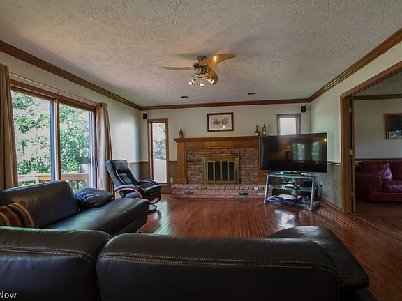 3rd image of 6930 S Camelot Ct