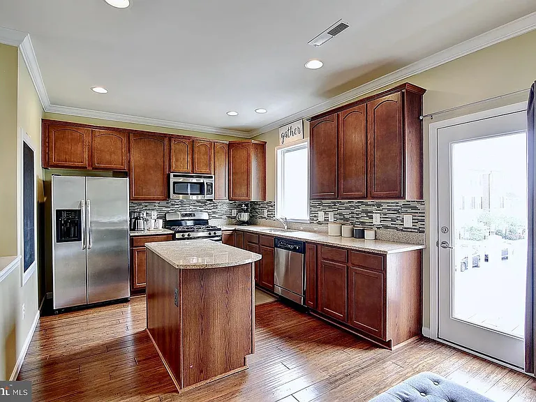 43893 Eastgate View Dr — Photo 16
