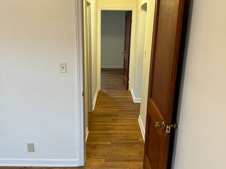 131 E Channel St — Photo 1