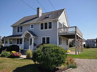 35 Starfish Dr, Narragansett, RI 02882