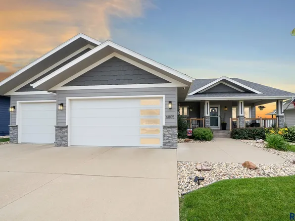 6805 E Dugout Ln, Sioux Falls, SD 57110