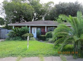 549 E Forest Lawn Dr, Terrytown, LA 70056